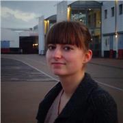 Professeur particulier donné des cours de soutien scolaire au lycéens spécialisés en économie ou en philosophie